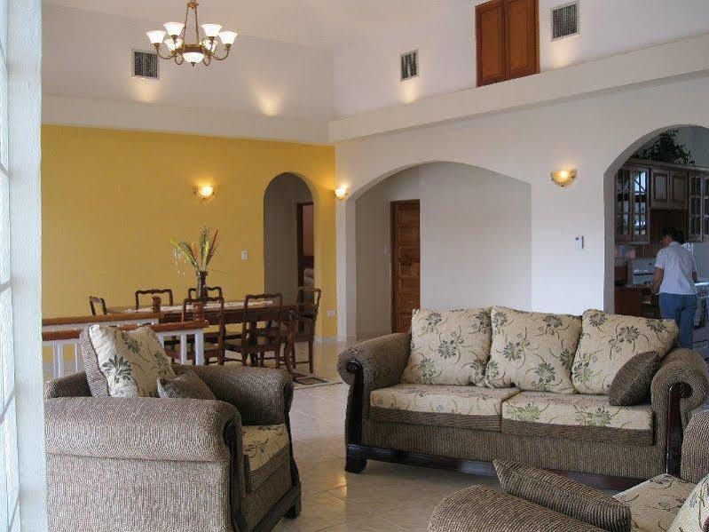 Villa San Juan Бельмопан Экстерьер фото
